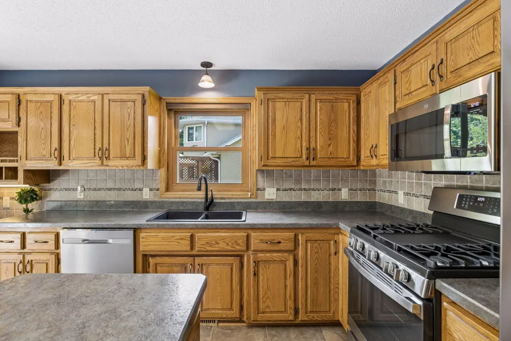 314 Wedgewood Drive Mahtomedi, MN 55115