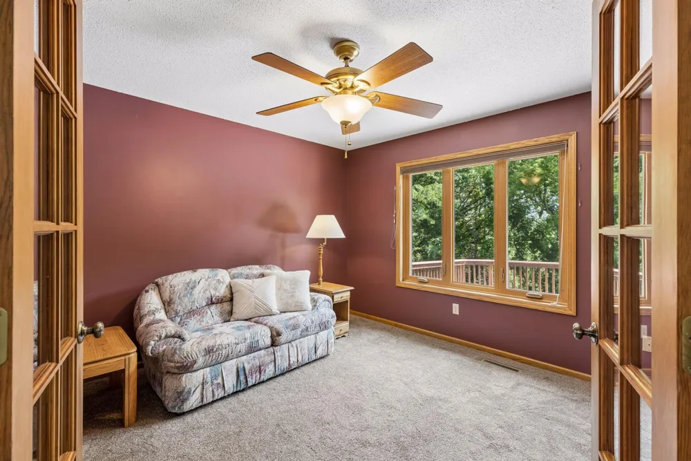 314 Wedgewood Drive Mahtomedi, MN 55115