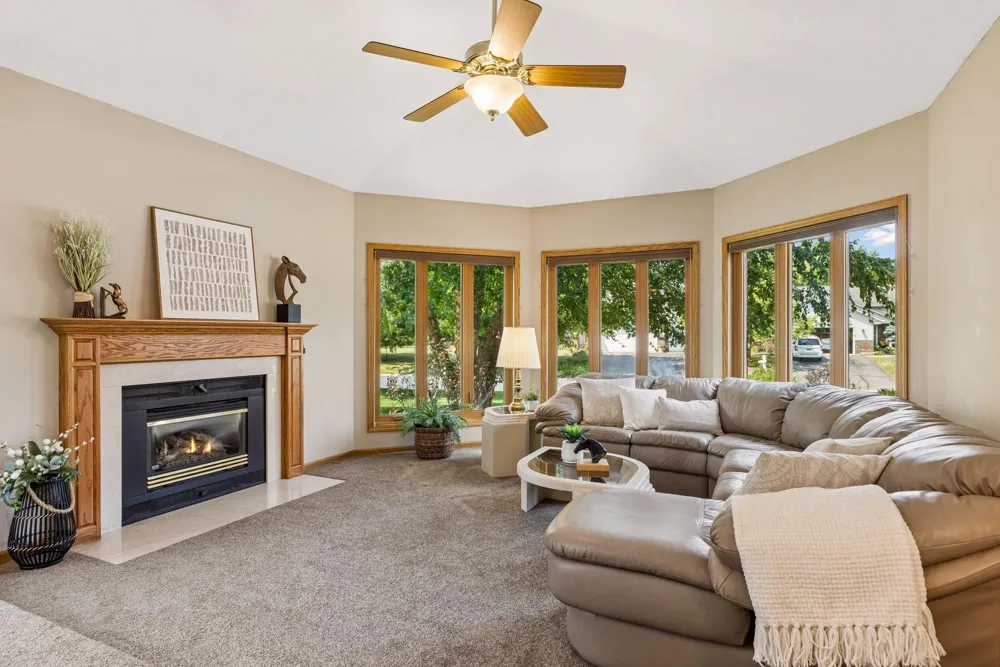 314 Wedgewood Drive Mahtomedi, MN 55115