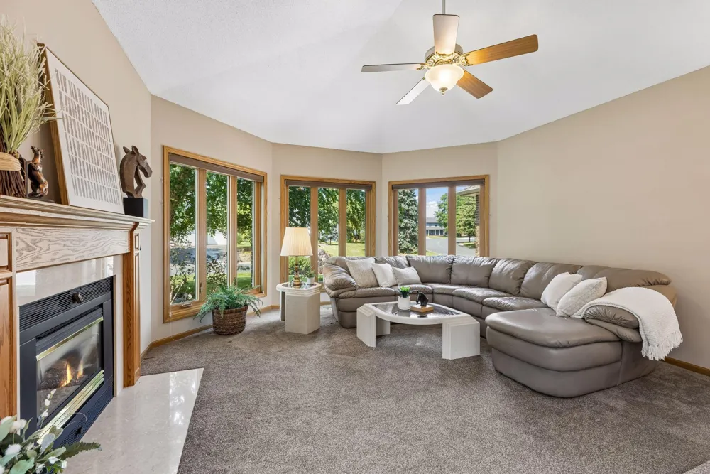 314 Wedgewood Drive Mahtomedi, MN 55115