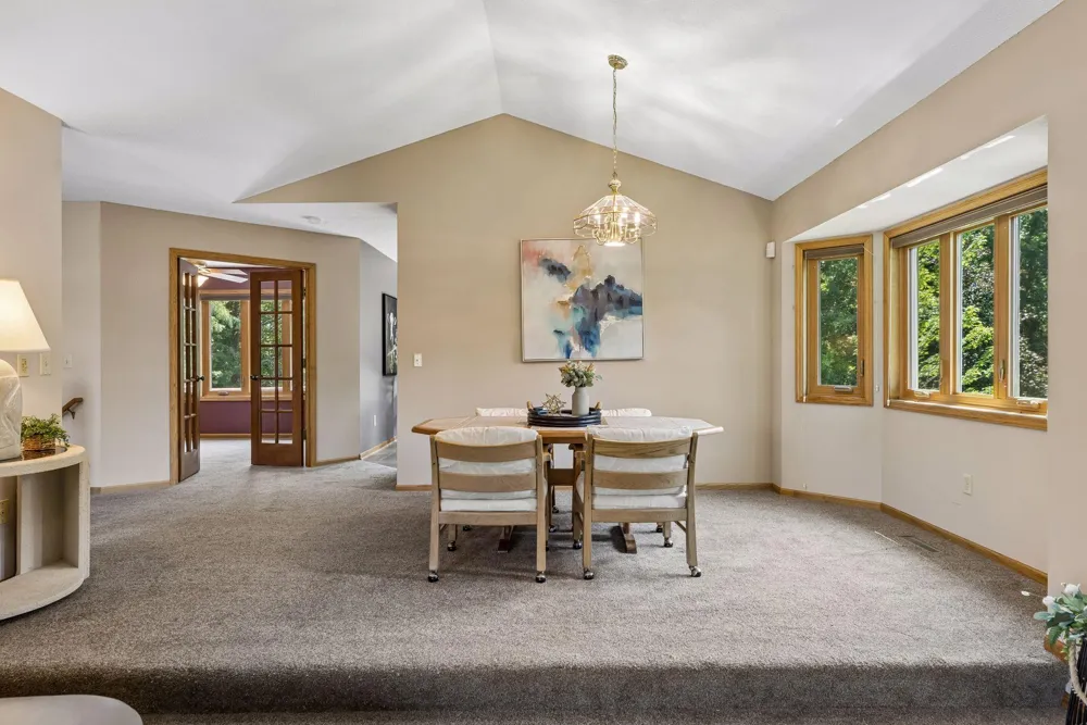 314 Wedgewood Drive Mahtomedi, MN 55115