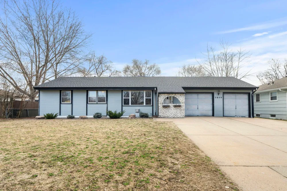7849 Monroe Street NE Spring Lake Park, MN 55432