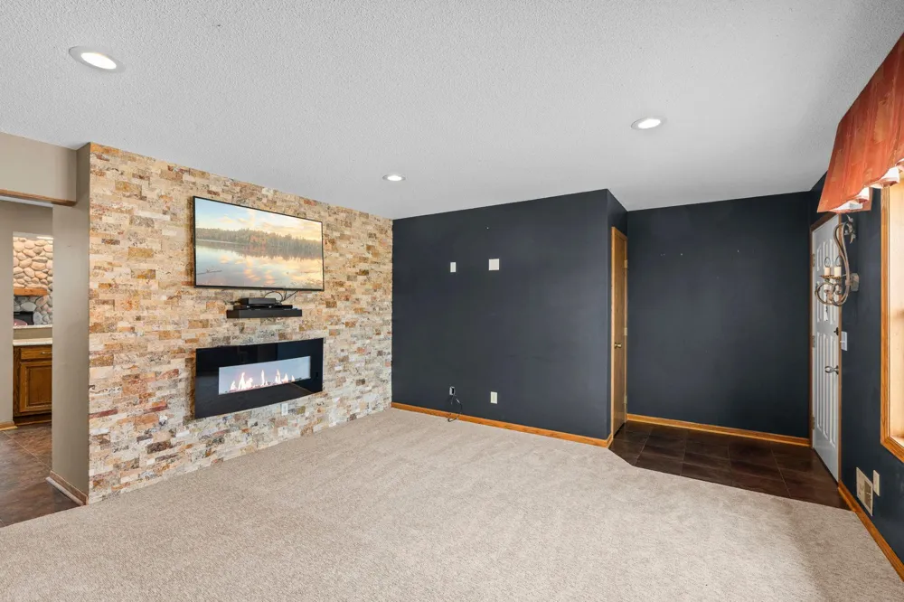 7849 Monroe Street NE Spring Lake Park, MN 55432
