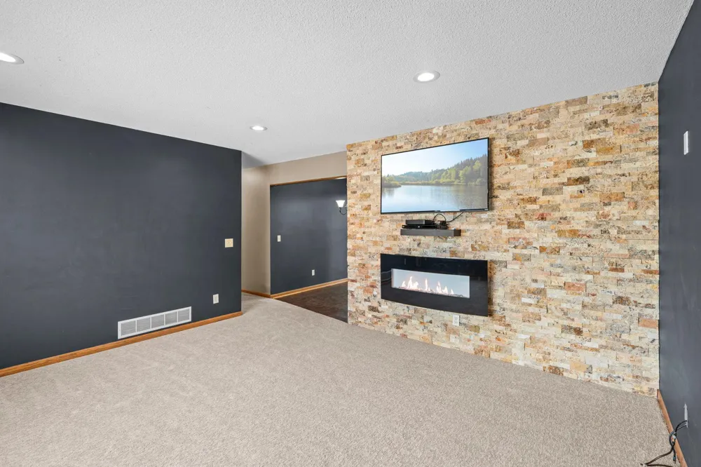 7849 Monroe Street NE Spring Lake Park, MN 55432