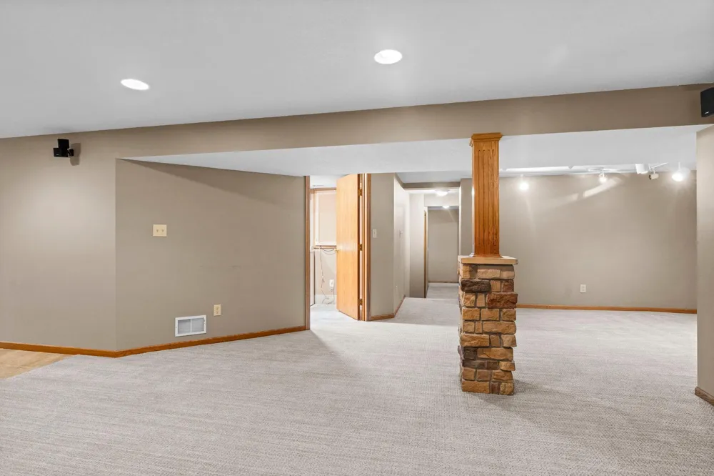 7849 Monroe Street NE Spring Lake Park, MN 55432