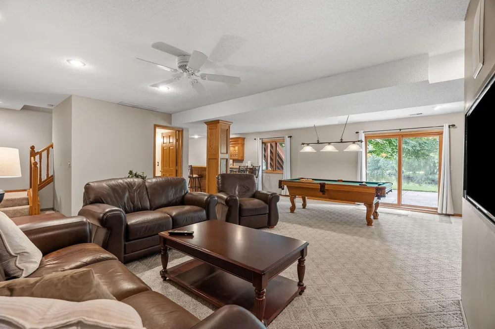 6427 Deerwood Lane Lino Lakes, MN 55014