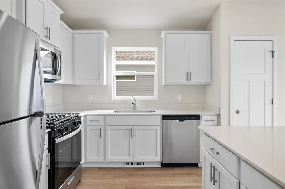607 Redwood Loop Cambridge, MN 55008