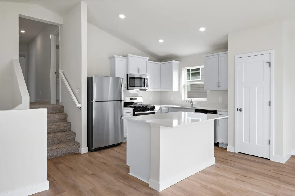 607 Redwood Loop Cambridge, MN 55008
