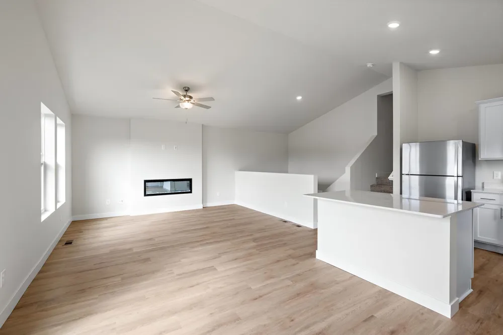 607 Redwood Loop Cambridge, MN 55008