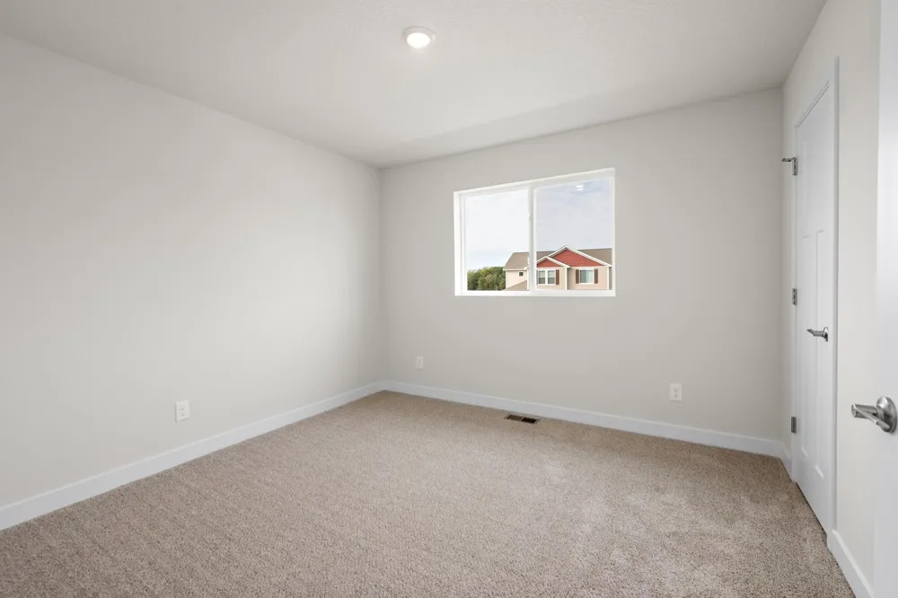 607 Redwood Loop Cambridge, MN 55008