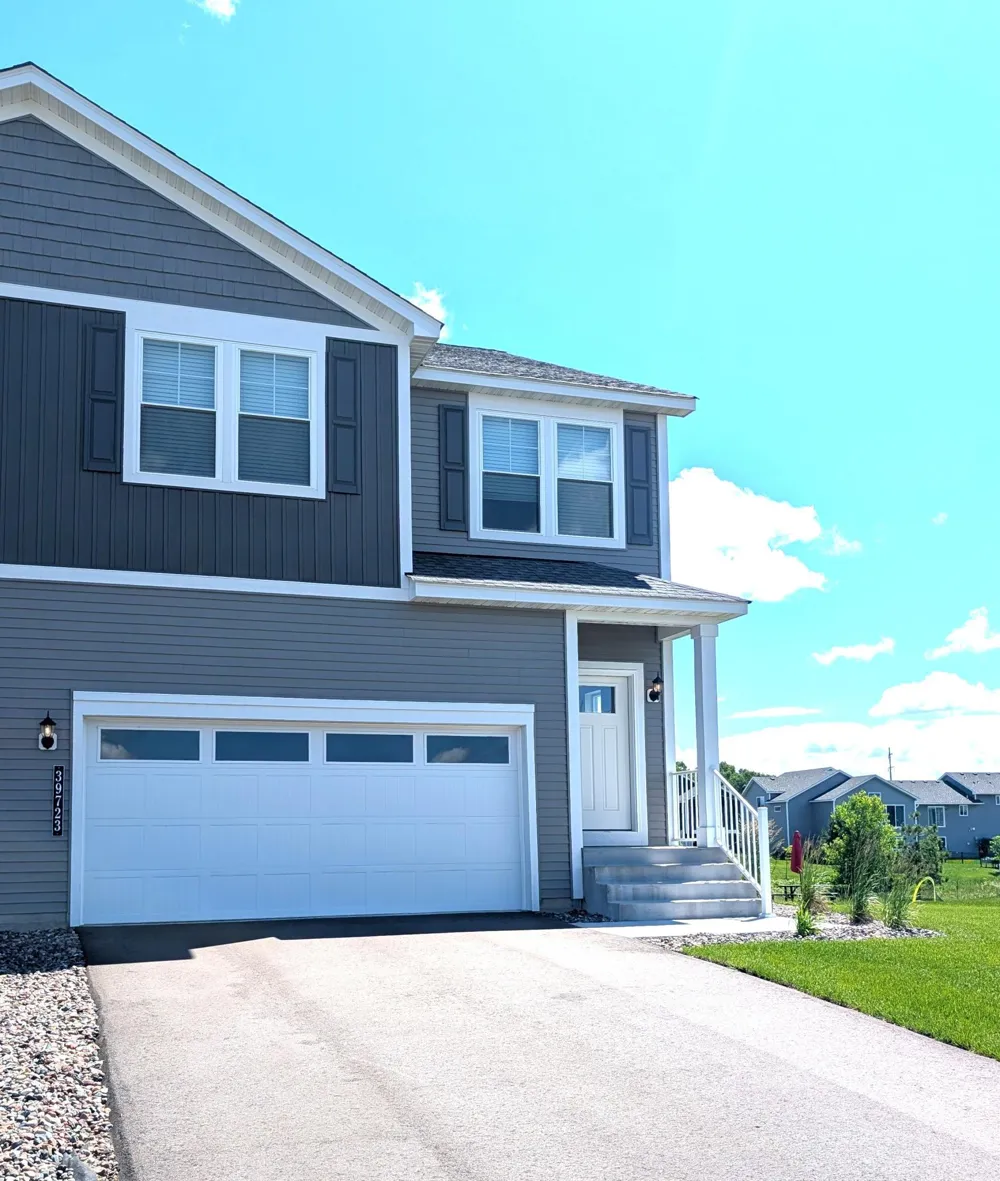 39723 Fallbrook Avenue North Branch, MN 55056