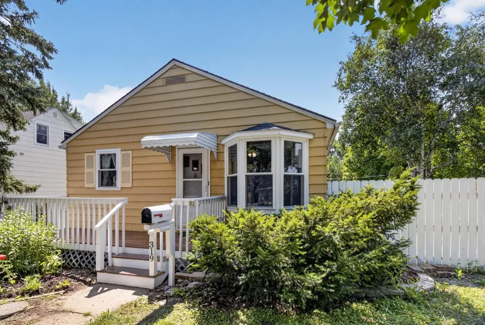 319 W Douglas Avenue Fergus Falls, MN 56537