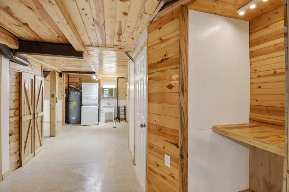 319 W Douglas Avenue Fergus Falls, MN 56537