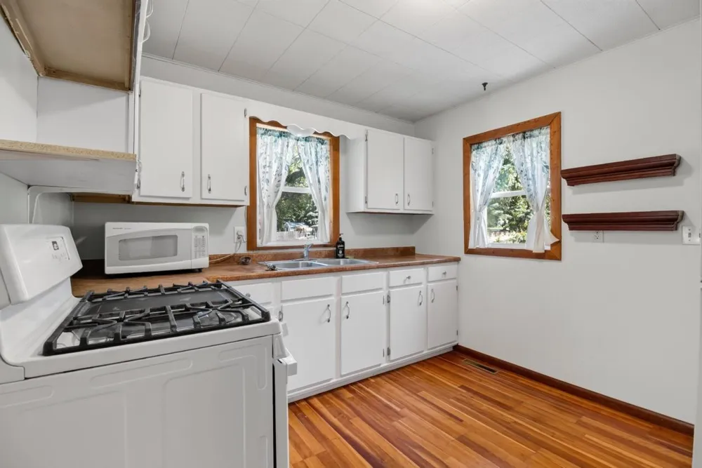 319 W Douglas Avenue Fergus Falls, MN 56537
