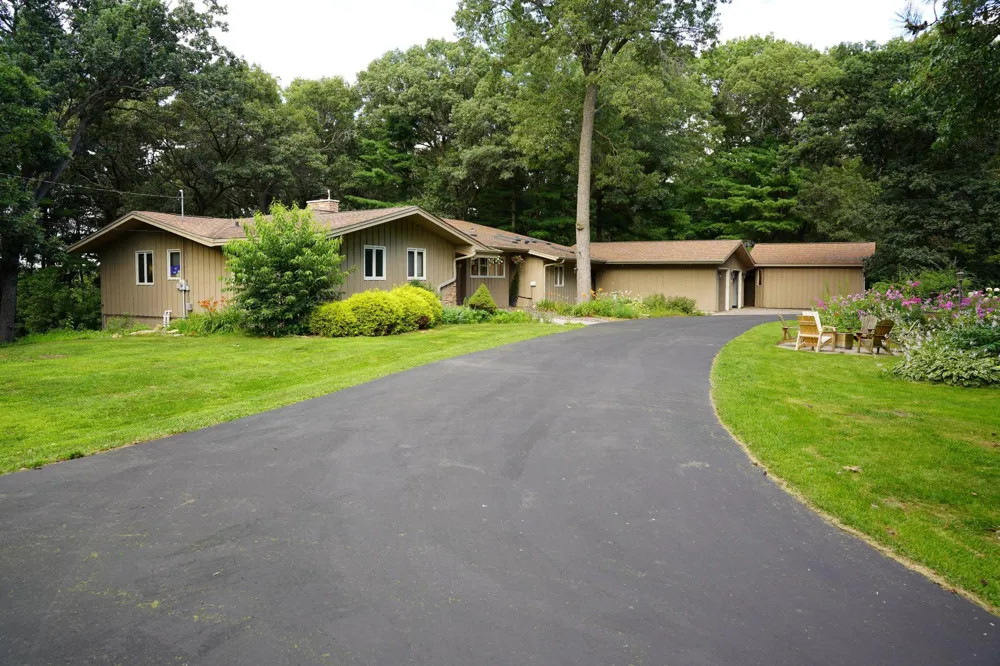 990 Blackoak Road Eau Claire, WI 54701
