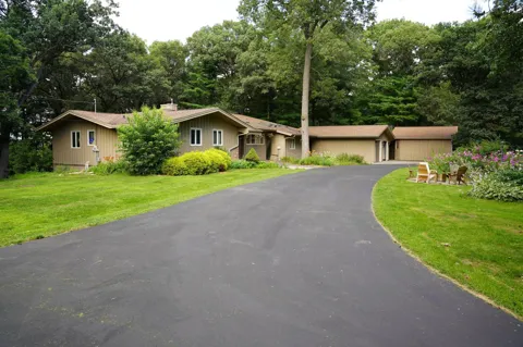 990 Blackoak Road