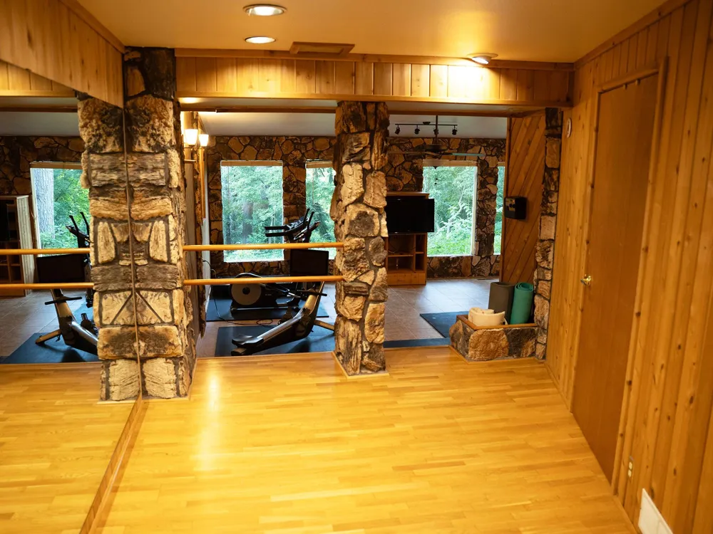 990 Blackoak Road Eau Claire, WI 54701
