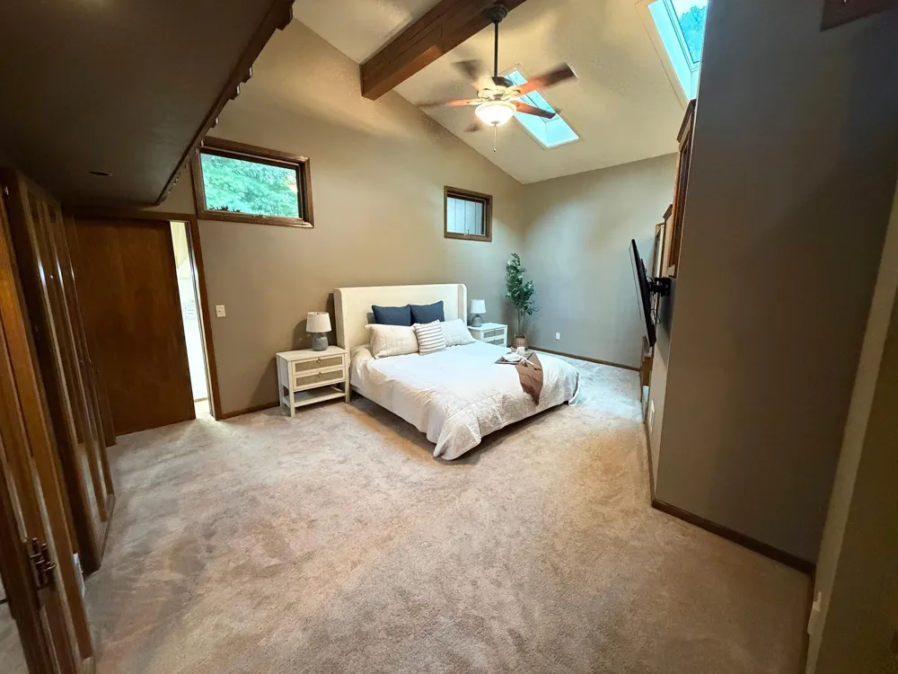990 Blackoak Road Eau Claire, WI 54701