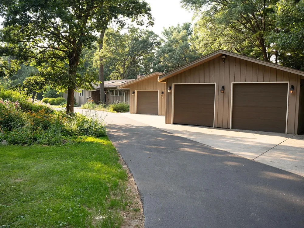 990 Blackoak Road Eau Claire, WI 54701