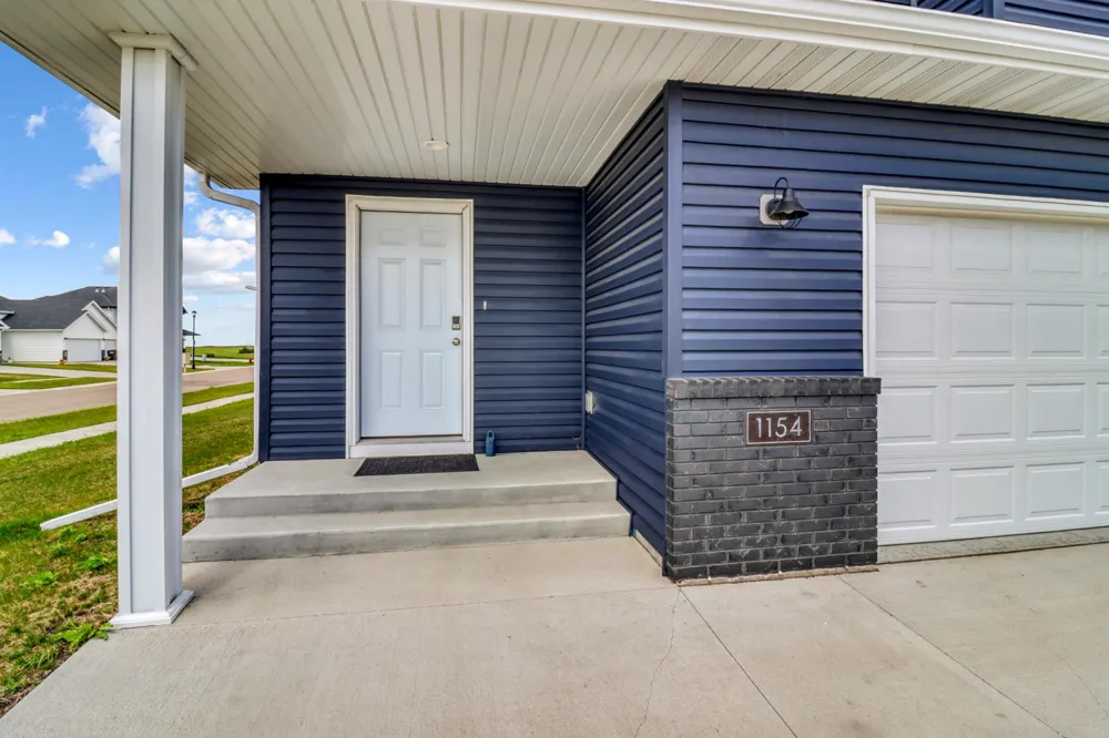 1154 60th Avenue W West Fargo, ND 58078