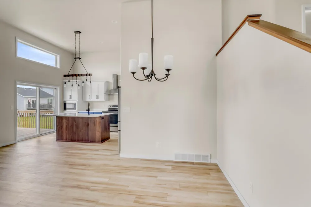 1154 60th Avenue W West Fargo, ND 58078