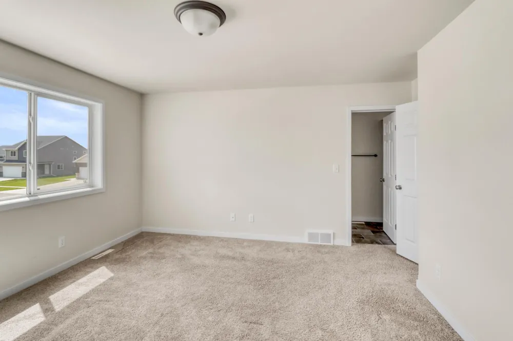 1154 60th Avenue W West Fargo, ND 58078