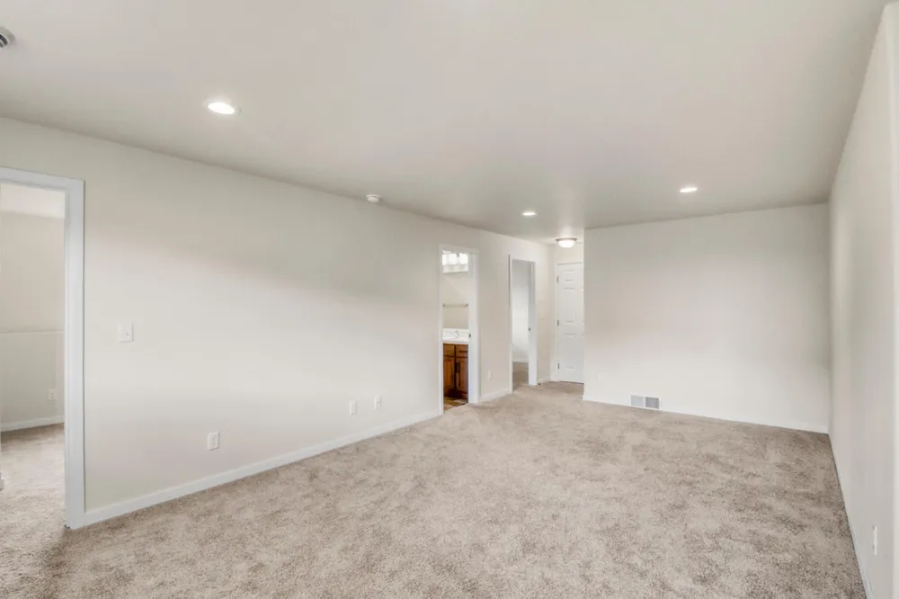 1154 60th Avenue W West Fargo, ND 58078