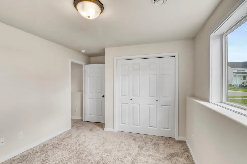 1154 60th Avenue W West Fargo, ND 58078