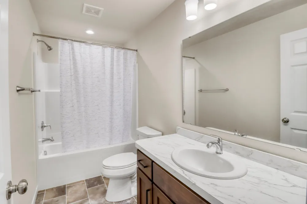 1154 60th Avenue W West Fargo, ND 58078