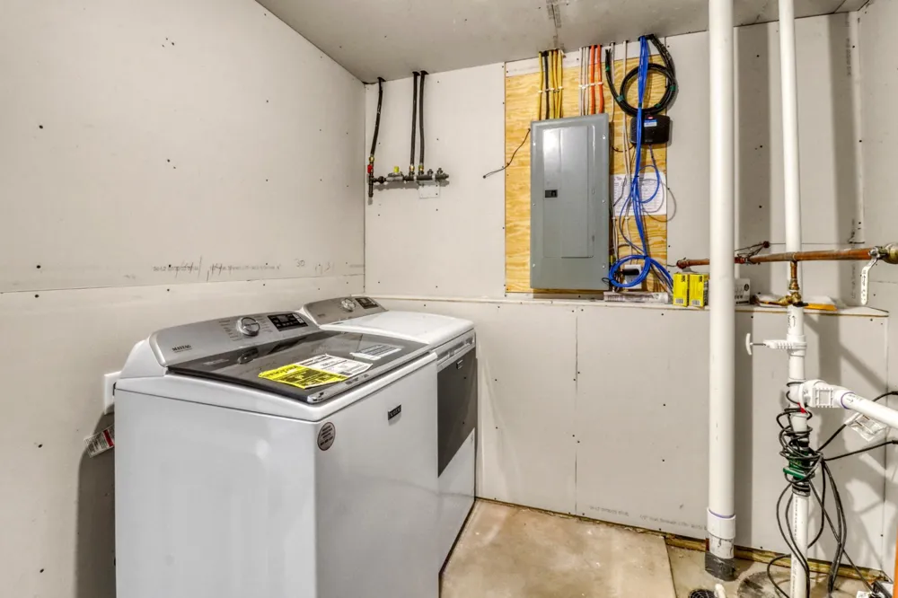 1154 60th Avenue W West Fargo, ND 58078