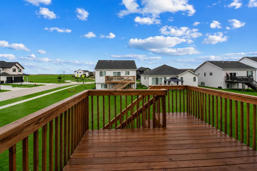 1154 60th Avenue W West Fargo, ND 58078