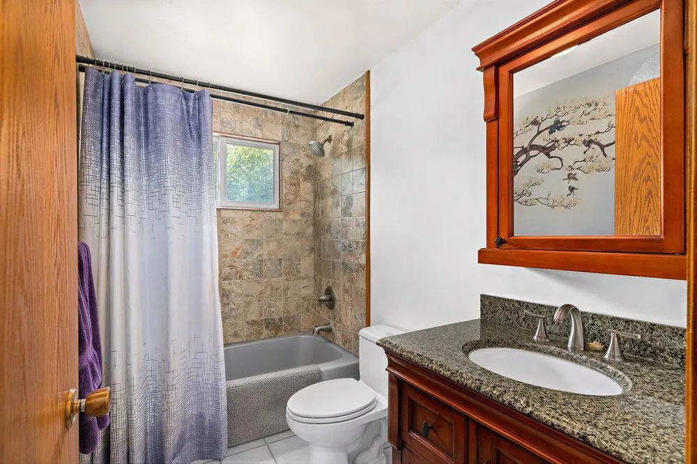 6086 Seville Road Duluth, MN 55811