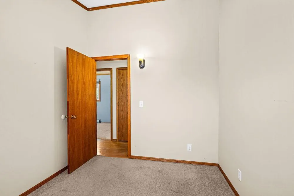 6086 Seville Road Duluth, MN 55811