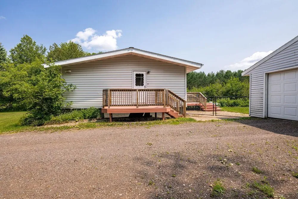 6086 Seville Road Duluth, MN 55811