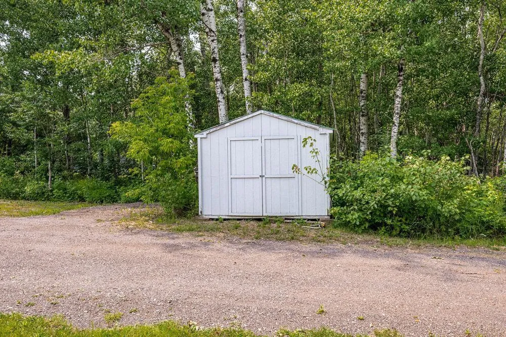 6086 Seville Road Duluth, MN 55811