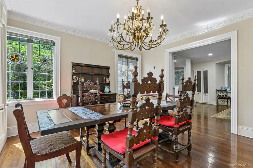 38 Cedarhurst Avenue Cedarhurst, NY 11516