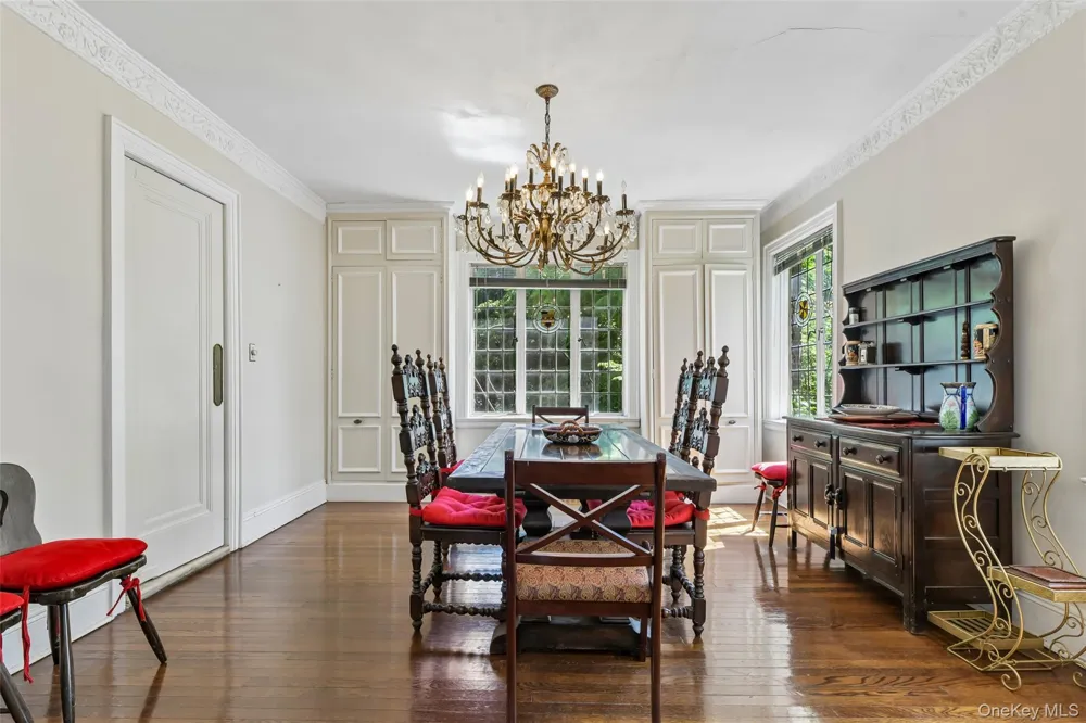38 Cedarhurst Avenue Cedarhurst, NY 11516