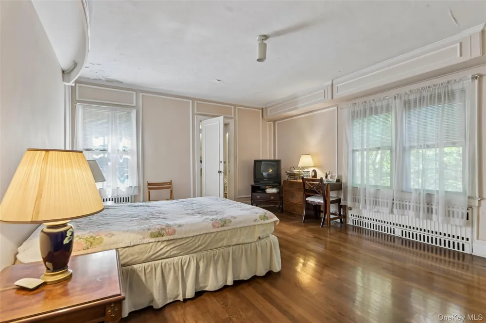 38 Cedarhurst Avenue Cedarhurst, NY 11516