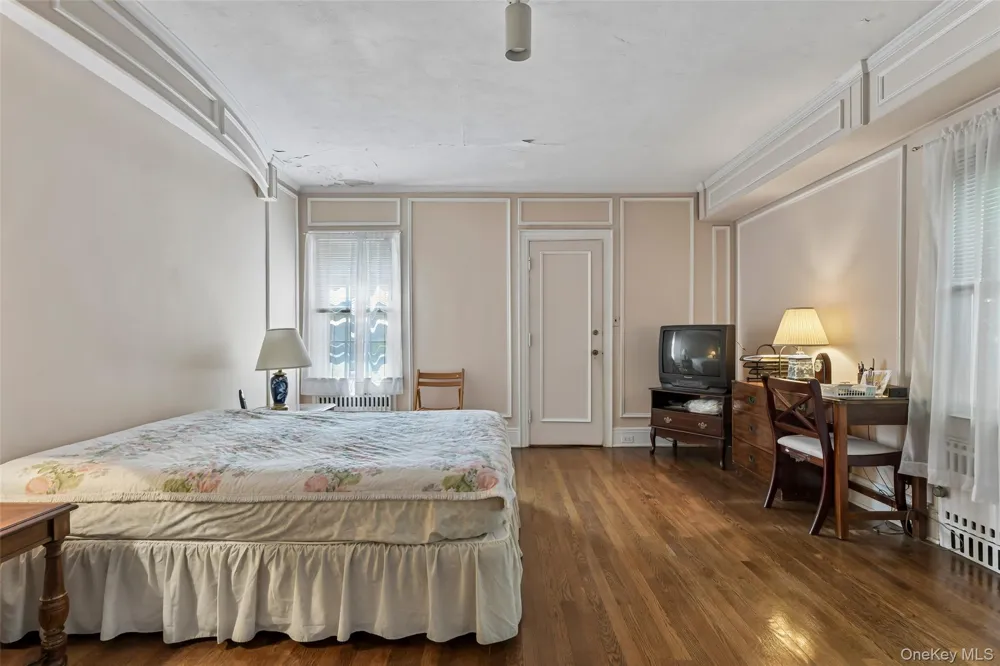 38 Cedarhurst Avenue Cedarhurst, NY 11516