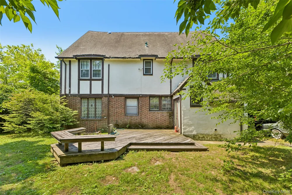 38 Cedarhurst Avenue Cedarhurst, NY 11516