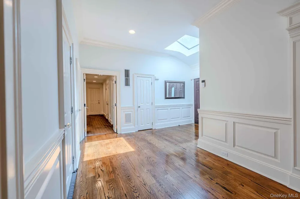 70 Karol Place Muttontown, NY 11753