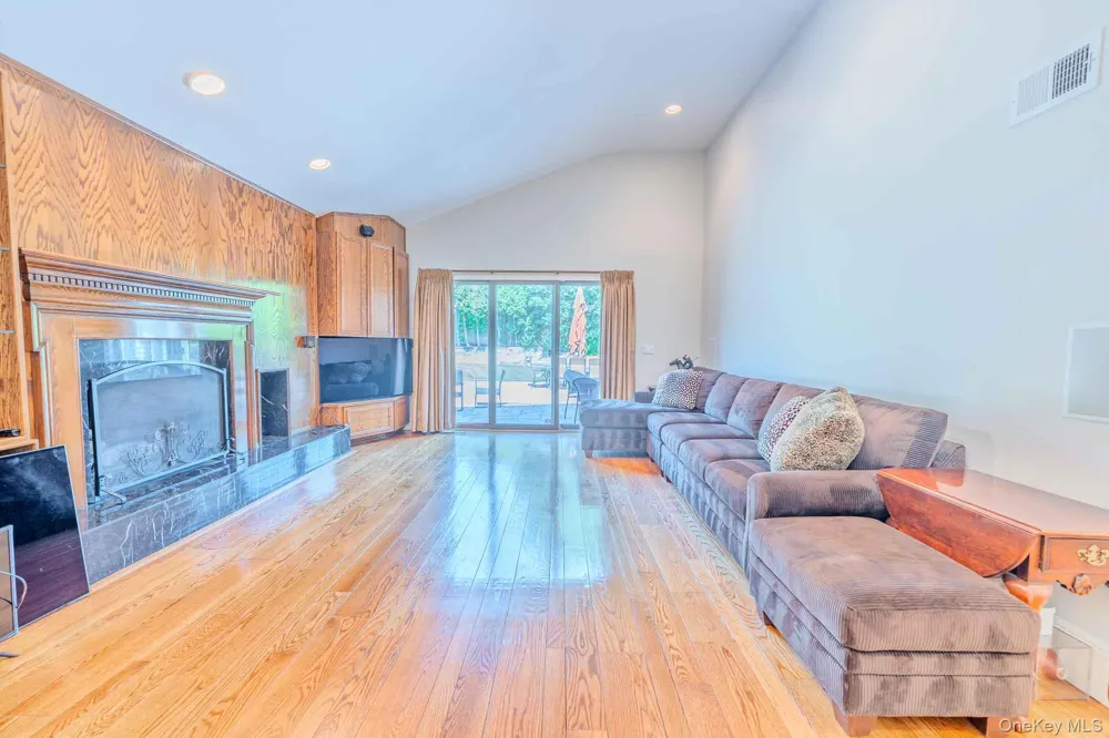 70 Karol Place Muttontown, NY 11753