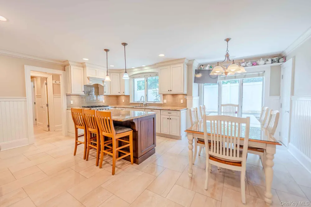 70 Karol Place Muttontown, NY 11753