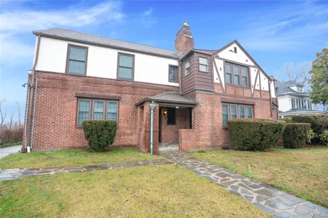 320 Simpson Place