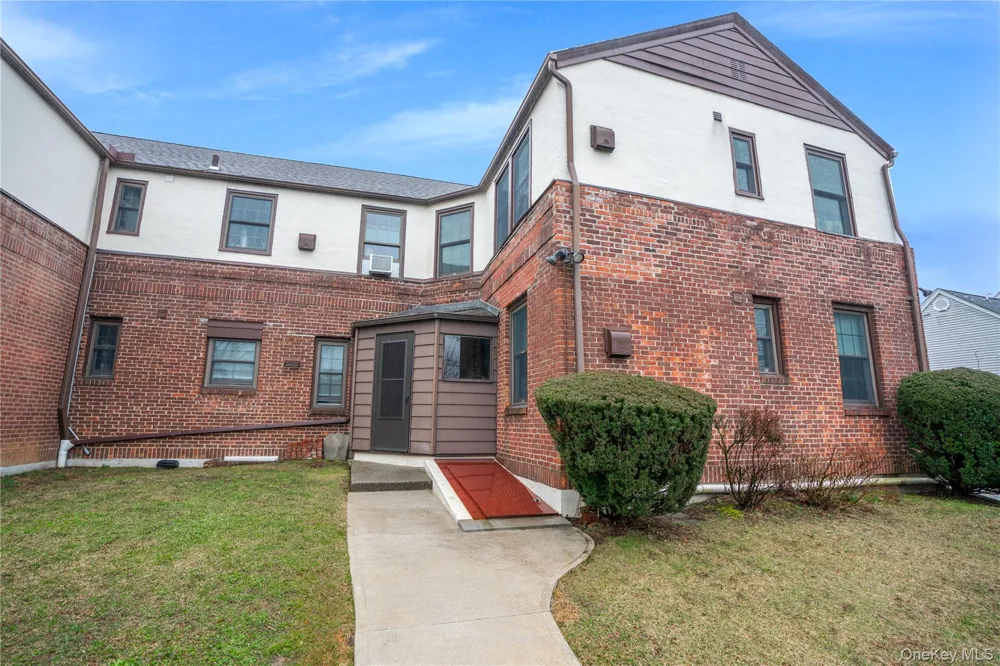 320 Simpson Place Peekskill, NY 10566