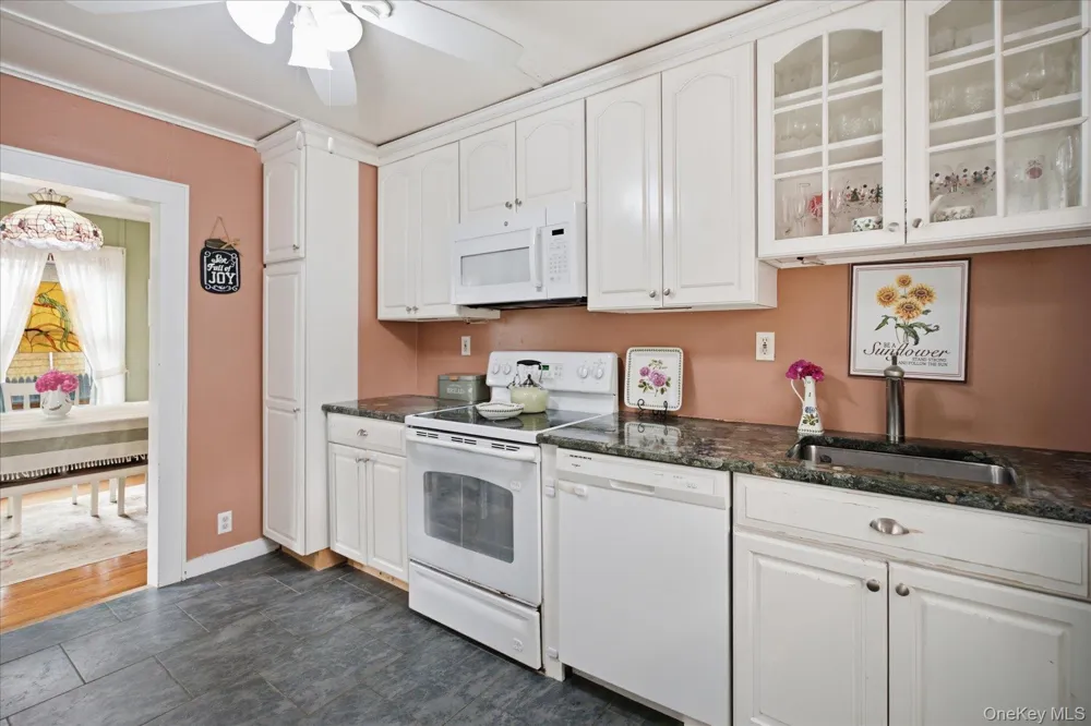 308 Monsell Place Greenport, NY 11944