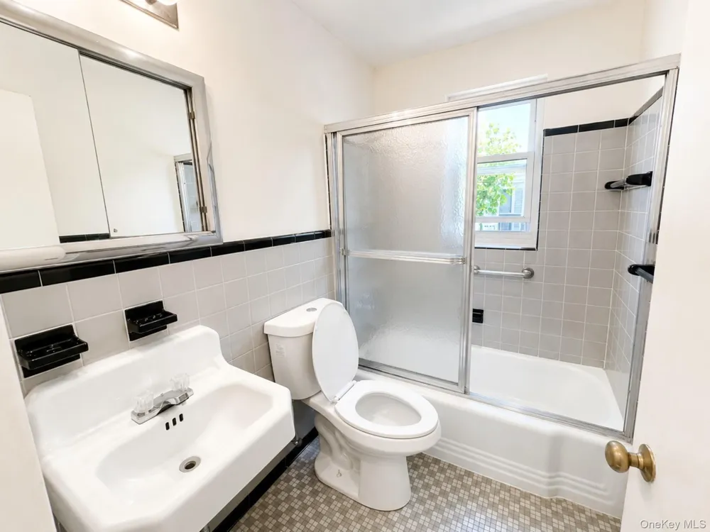 1010 Sherman Avenue #1G Bronx, NY 10456