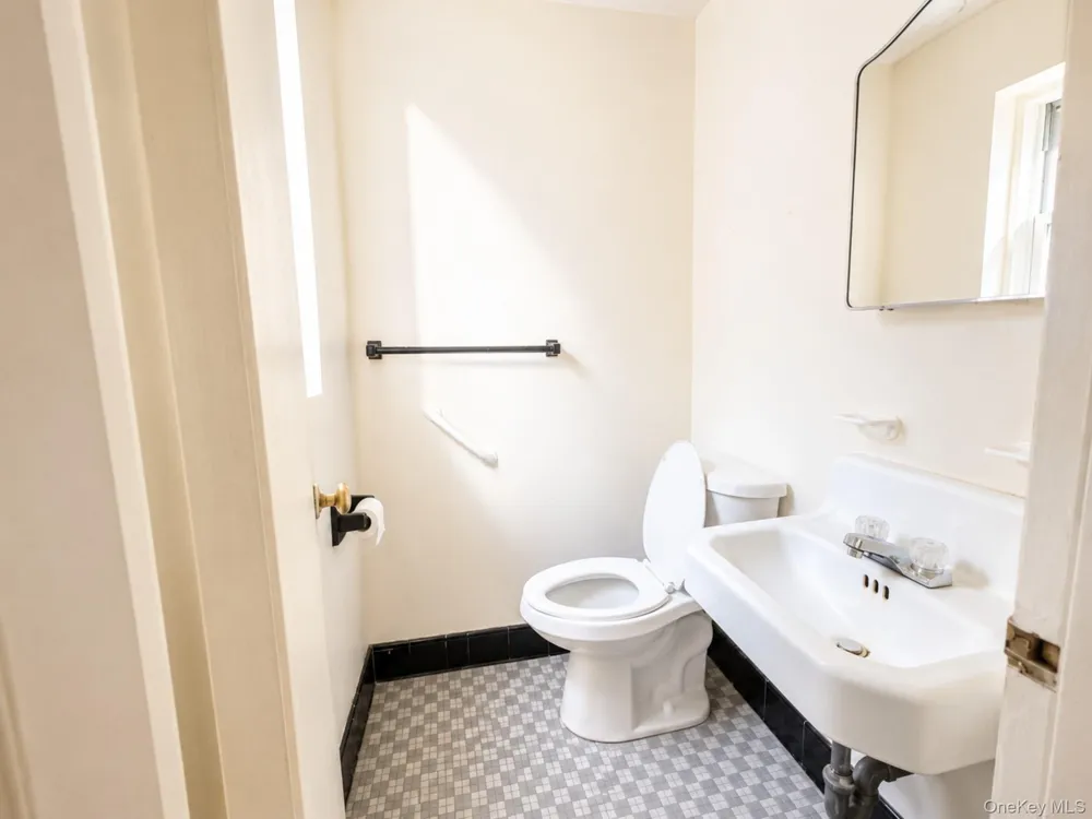 1010 Sherman Avenue #1G Bronx, NY 10456