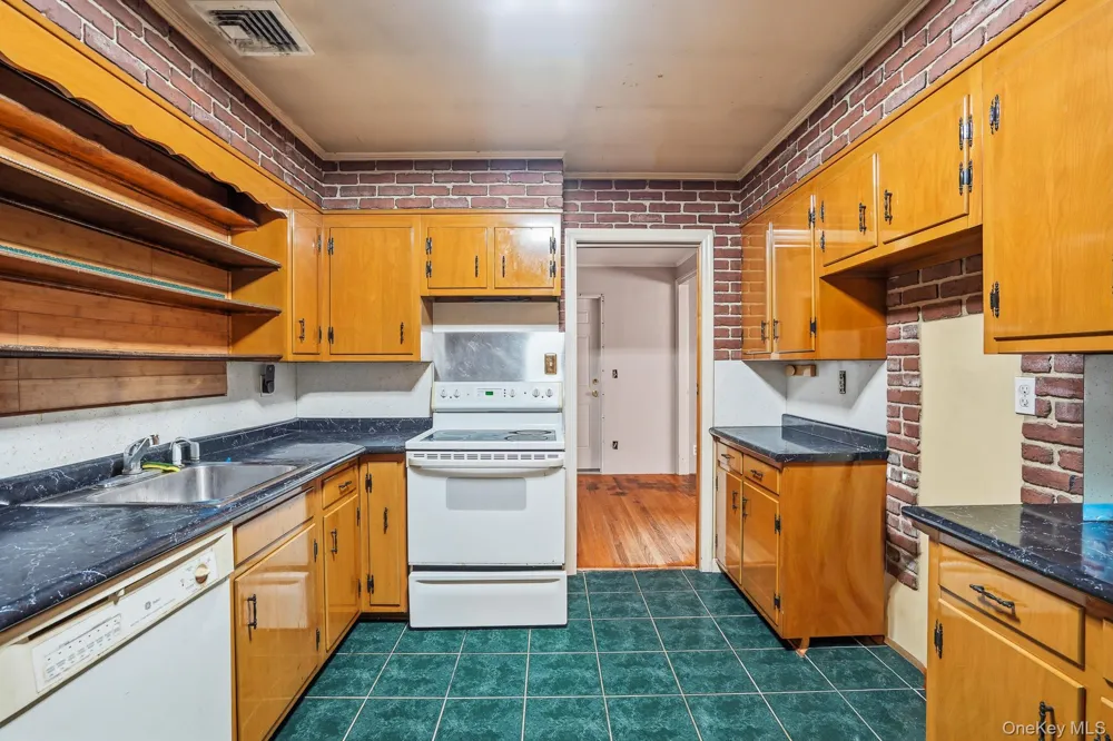 61 Underhill Road Ossining, NY 10562