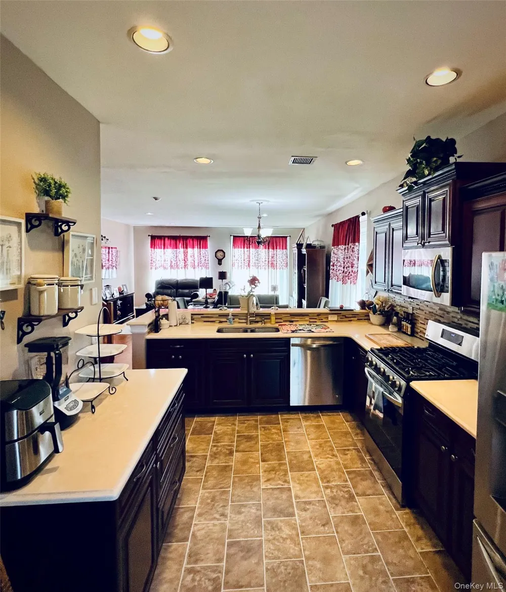 149 Windward Court S Port Jefferson, NY 11777